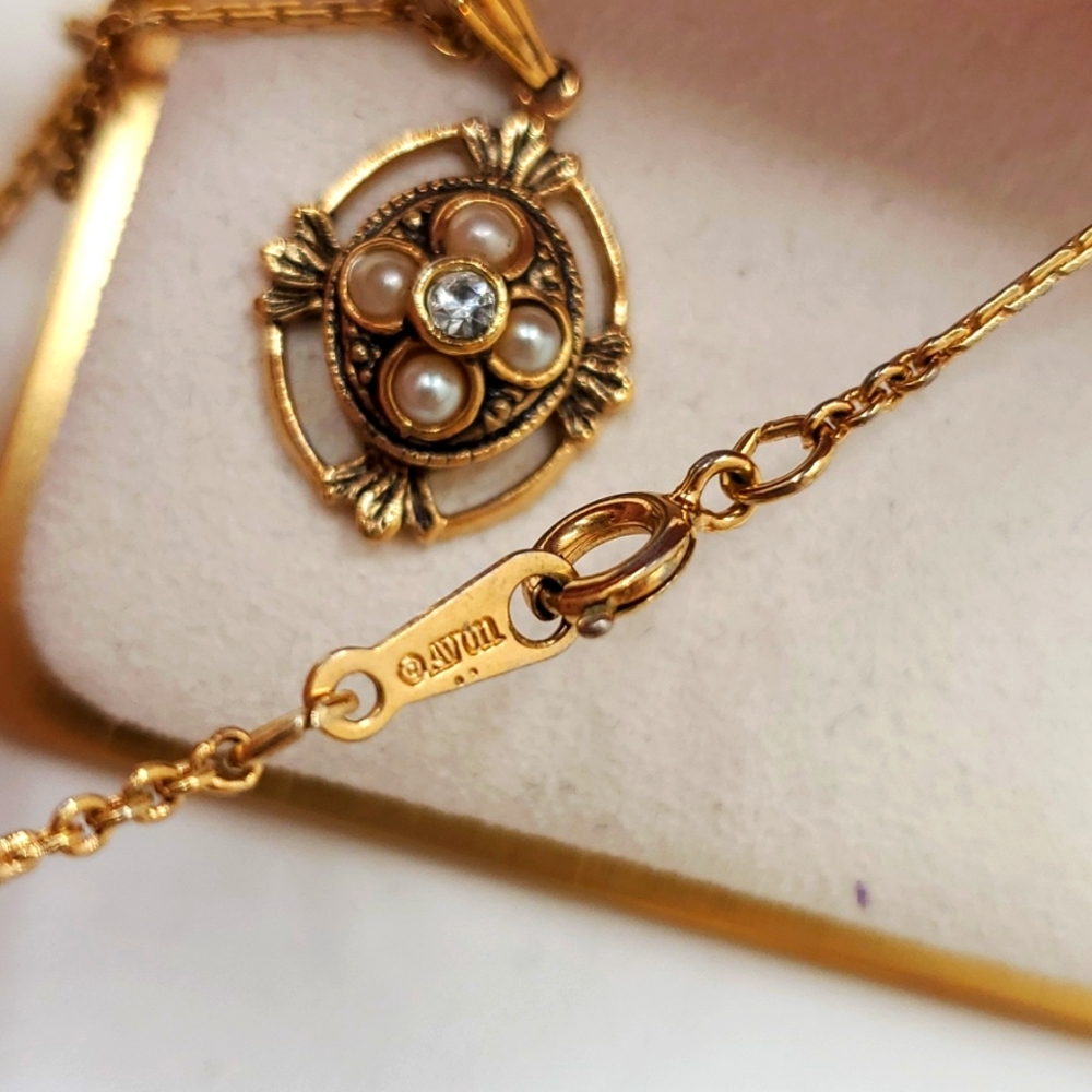 Vintage Avon Gold and Faux Pearl Necklace and Earrings Set - Picture 3 of 4